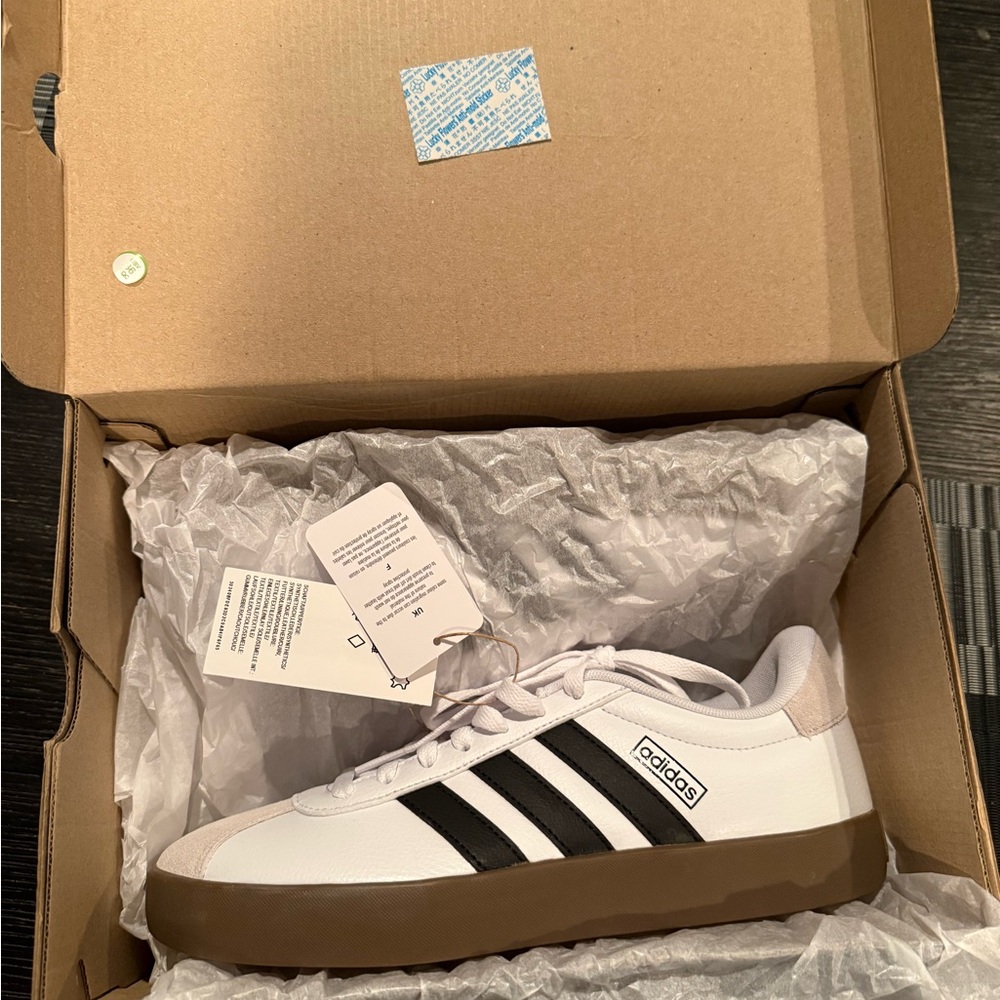 Women's Adidas VL Court size 8.5